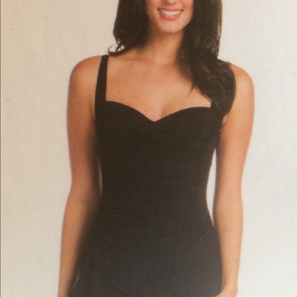 💥4x HP Black tummy control Swimwear make offer - Picture 8 of 8